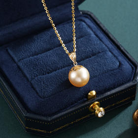 子佩集【灼灼风华】G18K珍珠惜王妃吊坠【K90016516】11.5mm珠海水珠金色花托花片镀金（不含链）2601