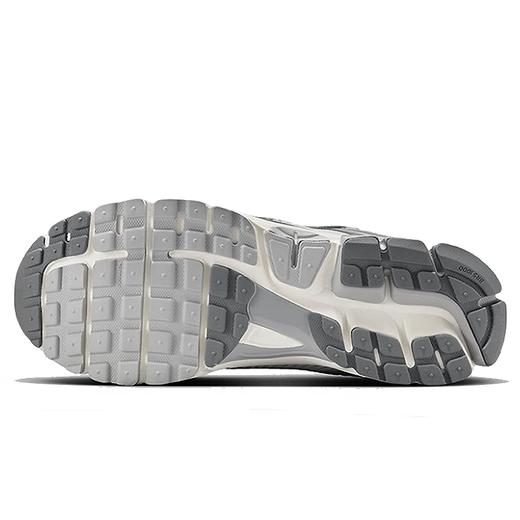 NIKE耐克 男休闲鞋 IM2219-121 商品图4