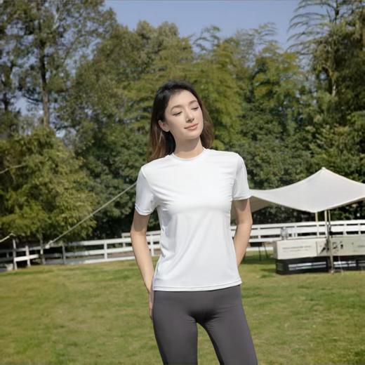 防晒高于标准UPF50+【双色熊情侣面膜短袖】经典黑白双色短袖 原纱型防晒 水洗后依旧防晒  面料细密 触觉冰感爽滑  透气亲肤不闷汗 商品图2