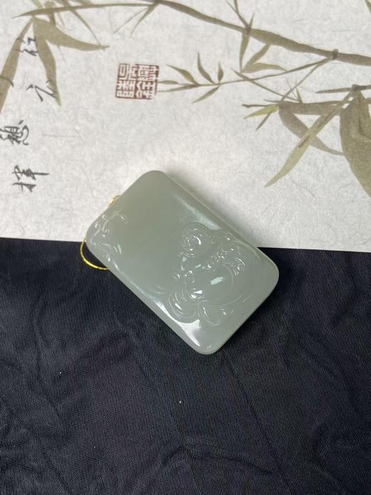 【快抱】【于田产和田玉于田料青白玉单面弥勒佛】出证书，发货1~5天，48小时鉴赏期 商品图3