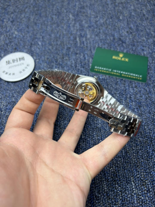 劳力士BF陆使型40系列 BV2版 BF配重陆使型 重量160克+ 男士腕表 表径40mm 再创品质新高度
告别粗劣版本的轻飘飘 商品图7