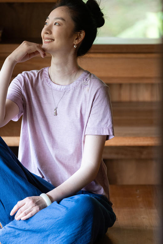 牧衣游原创 手工刺绣木棉纤维混纺T恤女炒色古朴宽松短袖 花千树 商品图5
