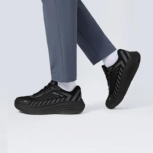 Skechers斯凯奇 男跑步鞋 220614-BBK 商品图4