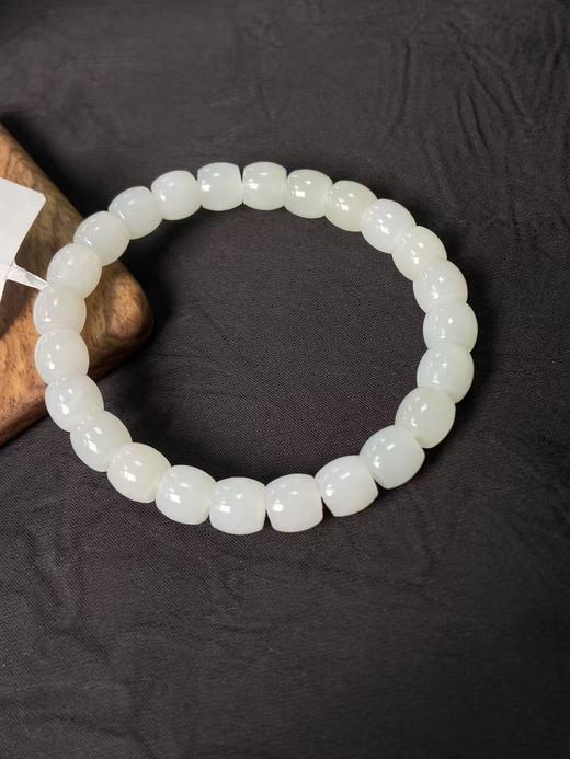 【快抱】【于田产和田玉白玉卡7*8直切手串】出证书，发货1~5天，48小时鉴赏期 商品图1