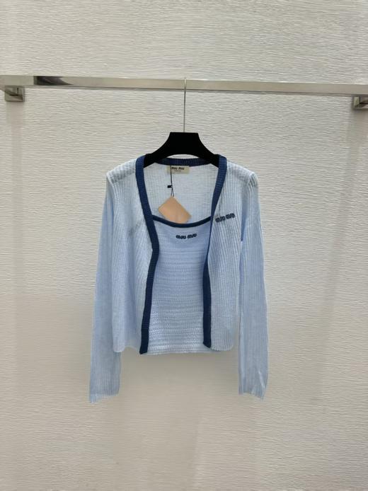 【此款只换码不退】缪缪 撞色边薄款针织开衫+logo 刺绣吊带背心（MM） 商品图2