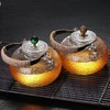 茶的故事丨铜把提梁壶 玻璃壶 锤纹玻璃 带过滤圈 700ml（因批次不同，壶钮的造型有所差异） 商品缩略图3