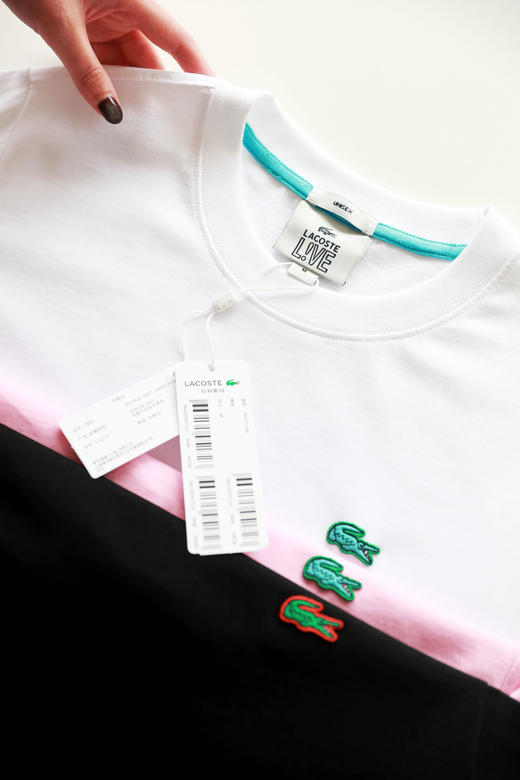 三色齐发！！胸口小标刺绣，复古美式正肩设计情侣圆领t恤E032666 商品图4