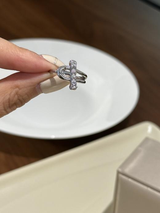 ATEL**O 设计师款马蹄开口式 铜镀白金戒指 商品图5