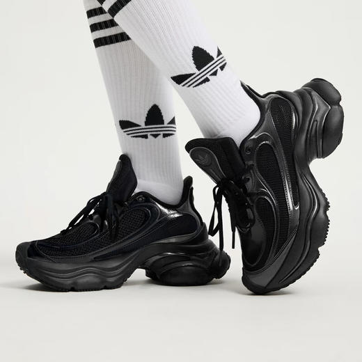 adidas阿迪达斯 女休闲鞋 JS2468 商品图3