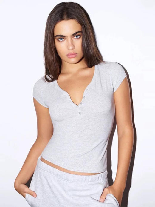 【秒杀价已调 直接拍】保守MM入大一码 不短 new vintage 好经典的百搭 美式复古亨利T恤 商品图0