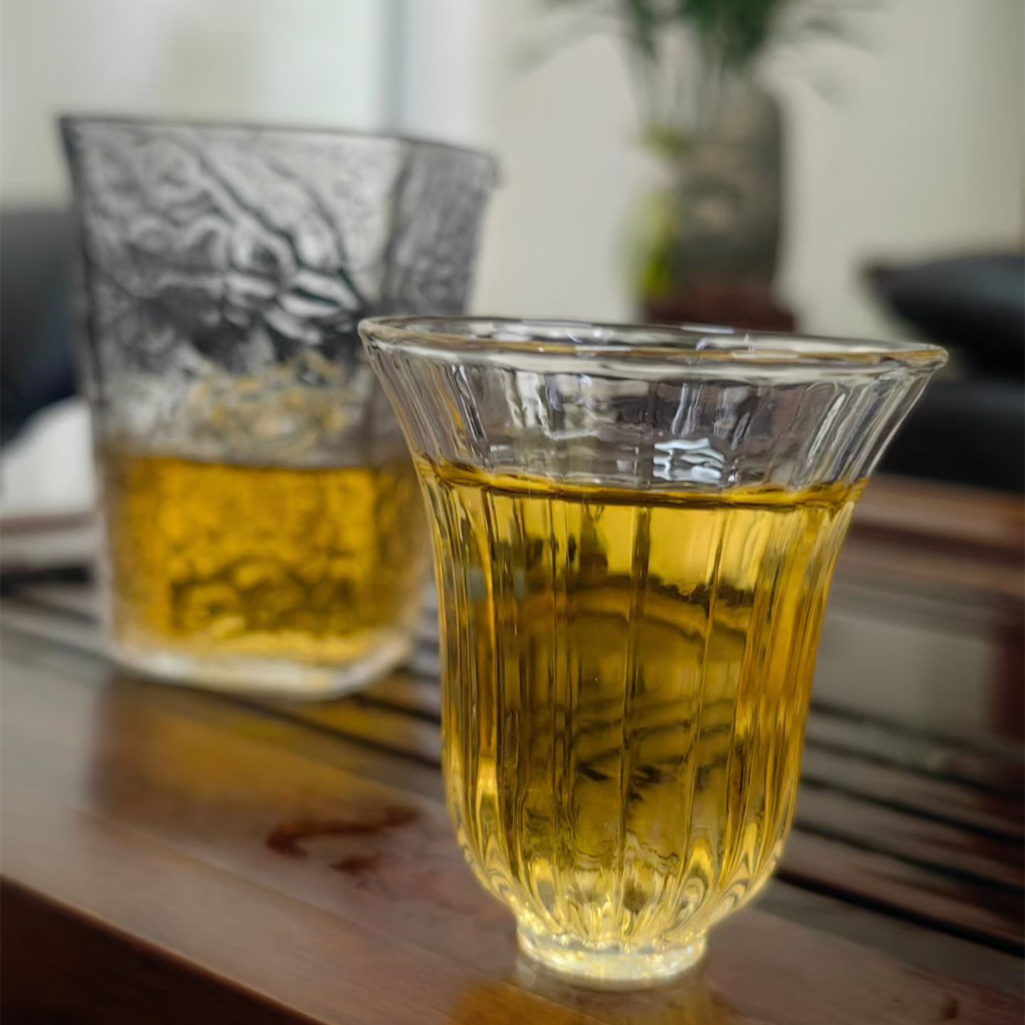 【茶馆茶叶】【金露香萱】龙眼果木炭焙丨海拔2500米台湾梨山核心产区，霜降冰封+晴天采制，龙眼果木炭焙，8次慢焙、近两年工期，古法匠心传承