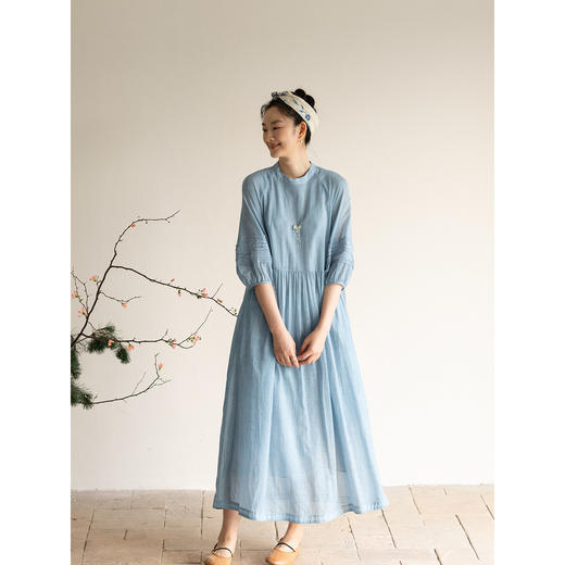 牧衣游原创 100支纯棉打条连衣裙女宽松轻薄飘逸蓝色长裙 云山晓 商品图1