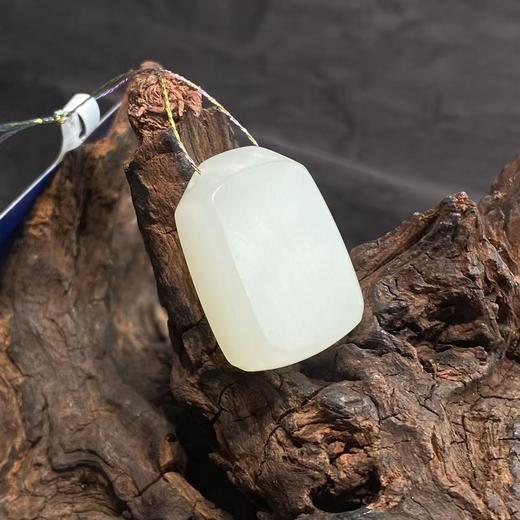 【快抱】【于田产和田玉于田料白玉无事牌 D47270 22*15】出证书，发货1~5天，48小时鉴赏期 商品图2