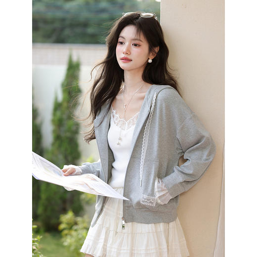 鹿向南【0115/20:00新品】灰色卫衣 商品图0