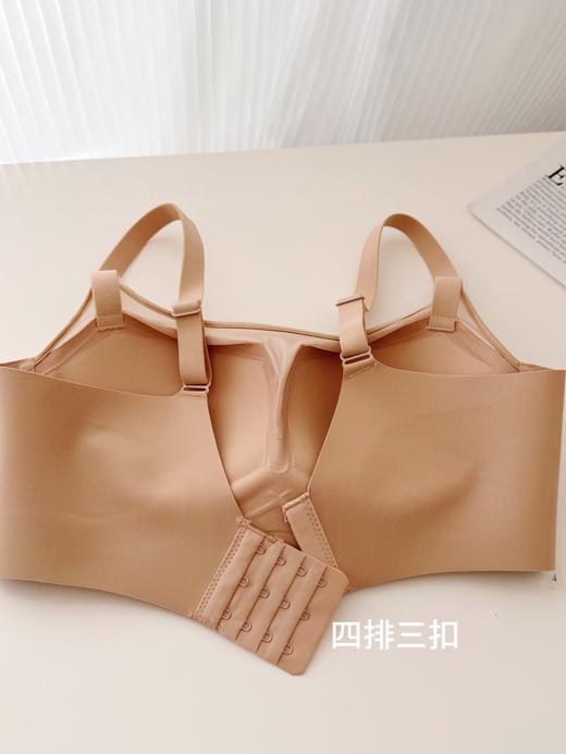 点此购买 爱慕女士贴贴防走光聚拢收副乳无钢圈文胸 艾 343499 商品图10