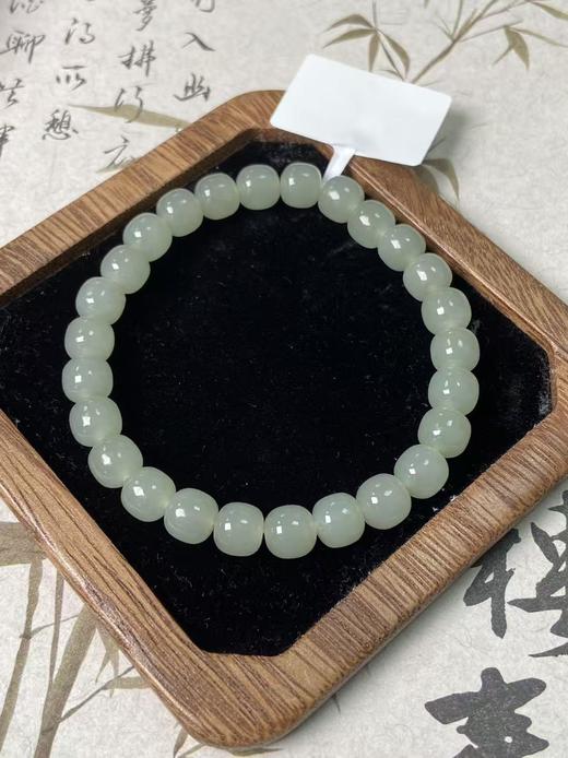 【快抱】【于田产和田玉于田料青白玉8mm苹果珠手串】出证书，发货1~5天，48小时鉴赏期 商品图3