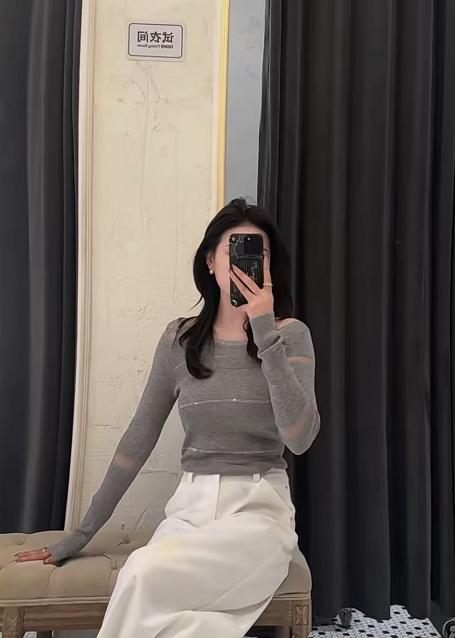 【门店同款】ENJOY春季晚宴流光一字领针织上衣 169259641 商品图0