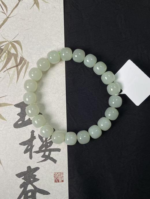 【快抱】【于田产和田玉于田料青白玉10mm苹果珠手串】出证书，发货1~5天，48小时鉴赏期 商品图0