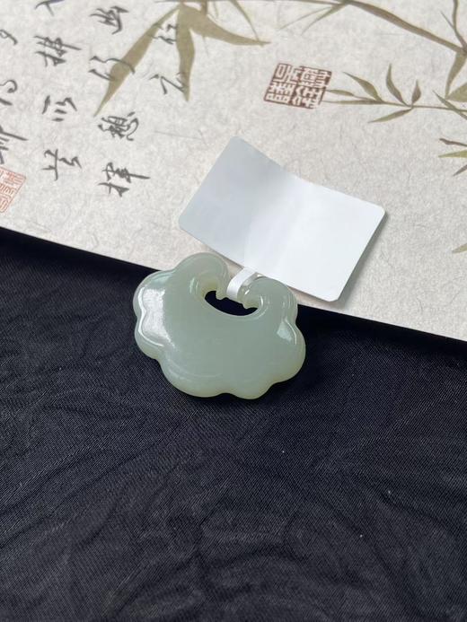 【快抱】【于田产和田玉于田料青白玉平安锁】出证书，发货1~5天，48小时鉴赏期 商品图3