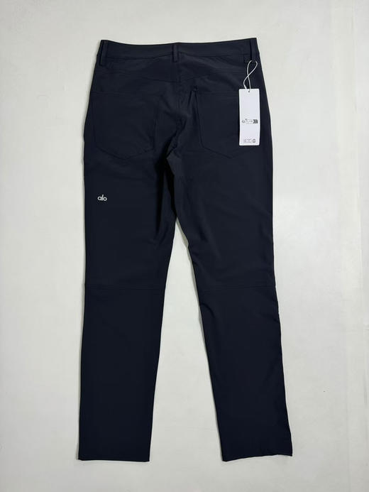 原单正品 alo yoga男士直筒纯色舒适休闲裤，薄款商务系列。
尺码30-38  165-185 商品图11