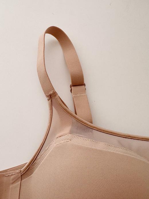 点此购买 爱慕女士贴贴防走光聚拢收副乳无钢圈文胸 艾 343499 商品图13