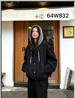 64W832春上新 短款连帽外套 商品图2