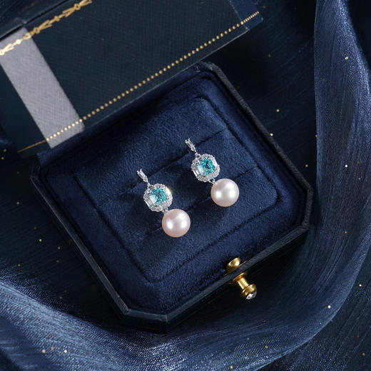 子佩集【优雅蓝调】银S925珍珠惜王妃耳钉【EM3061-XF】8.5mm珠蓝方块2601 商品图1