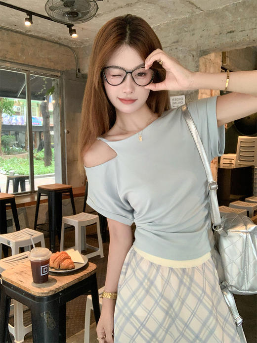 <曾小咸推荐>3.30现货秒杀 ！微信超特价！2色斜领露肩短袖T恤 日常109.99 立减50 秒杀59.99！！不规则半身裙  秒杀89.99！ 商品图7