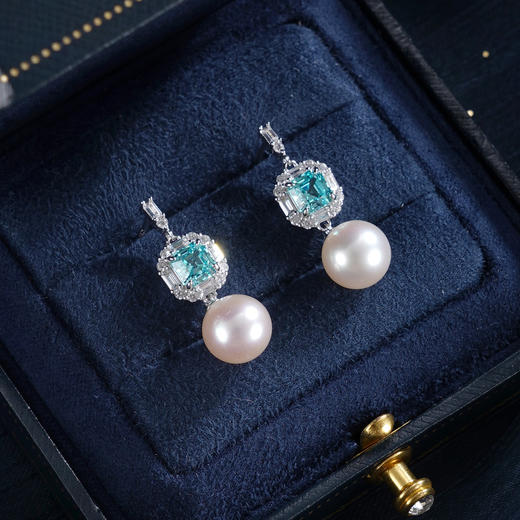 子佩集【优雅蓝调】银S925珍珠惜王妃耳钉【EM3061-XF】8.5mm珠蓝方块2601 商品图0
