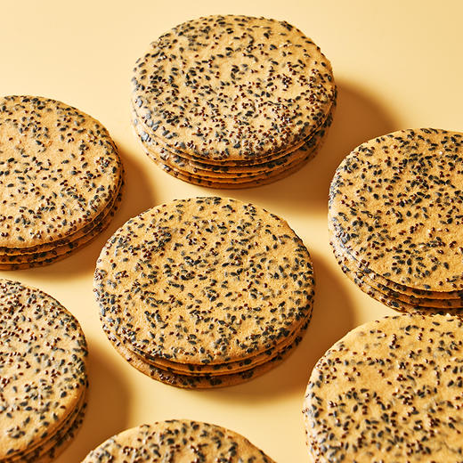 【熙景源奇亚籽荞麦薄脆】 奇亚籽+荞麦+黑芝麻 低Gi+富含膳食纤维，促进肠道蠕动 0反式脂肪酸，控糖孕妈都能放心炫 商品图3