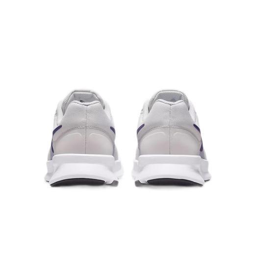 NIKE耐克 女跑步鞋 DR2698-014 商品图3