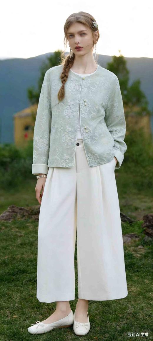 64X511春上新 时尚气质款国风短款外套 商品图0