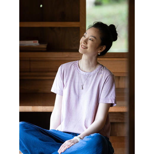 牧衣游原创 手工刺绣木棉纤维混纺T恤女炒色古朴宽松短袖 花千树 商品图3