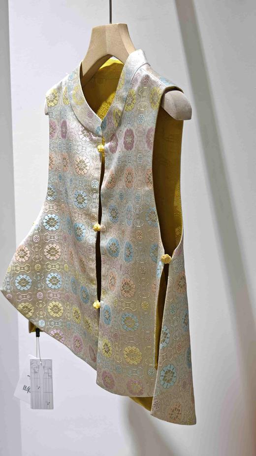 681103春上新 正反穿国风马甲 商品图7