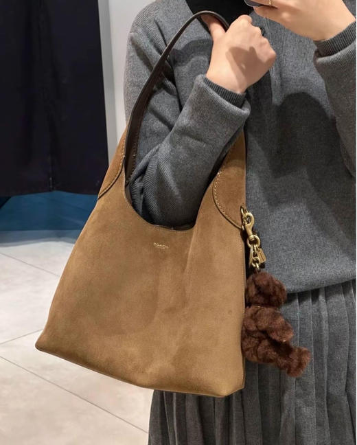 断货王来袭【C'oach蔻家同款布鲁克林托特包包】花小钱立住高级感人设，每个角度都无死角，超大容量内里+拉链封口，可手提可肩背 商品图0