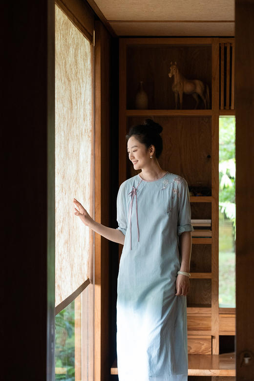 牧衣游原创 手工刺绣100支纯棉连衣裙女气质新中式改良旗袍 予花 商品图5