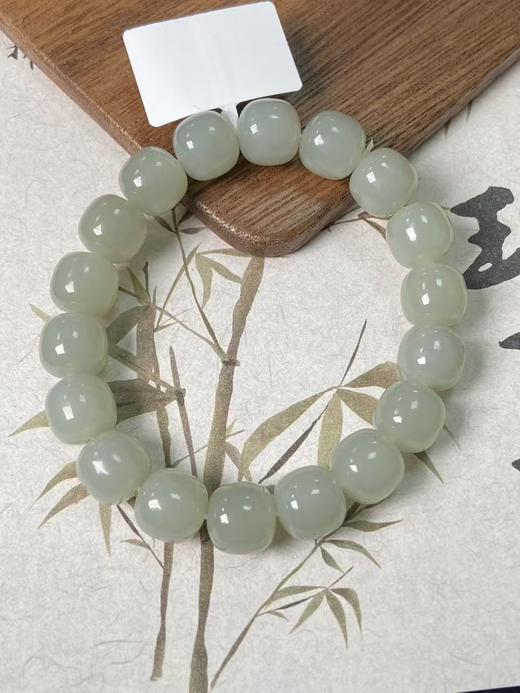 【快抱】【于田产和田玉于田料青白玉12mm苹果珠手串】出证书，发货1~5天，48小时鉴赏期 商品图2