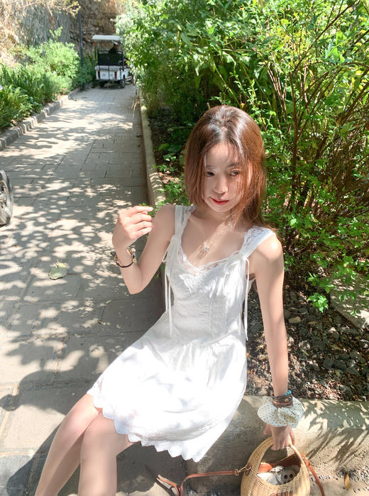 <曾小咸推荐>3.30现货秒杀 ！微信超特价！绣花蕾丝边无袖连衣裙 日常189.99 立减90 秒杀99.99！！ 商品图10