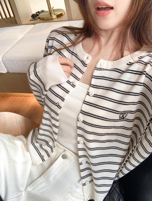 <曾小咸推荐>3.30现货秒杀 ！微信超特价！黑白条纹针织开衫 日常169.99 立减90 秒杀79.99！！ 商品图6