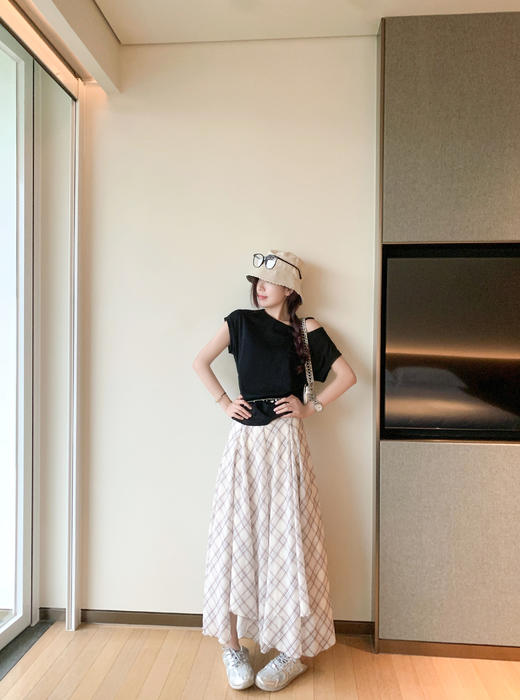 <曾小咸推荐>3.30现货秒杀 ！微信超特价！2色斜领露肩短袖T恤 日常109.99 立减50 秒杀59.99！！不规则半身裙  秒杀89.99！ 商品图10