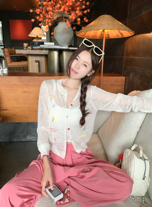 <曾小咸推荐>3.29现货秒杀 ！微信超特价！韩系彩色绣花防晒针织开衫 日常149.99 立减70 秒杀79.99！！ 商品图7