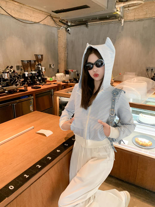 <曾小咸推荐>3.28现货秒杀 ！微信超特价！条纹连帽卫衣 日常189.99 立减100 秒杀89.99！！ 商品图5