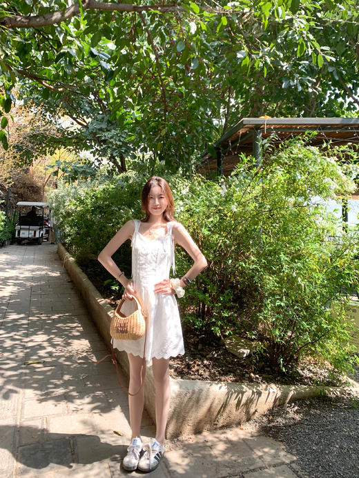 <曾小咸推荐>3.30现货秒杀 ！微信超特价！绣花蕾丝边无袖连衣裙 日常189.99 立减90 秒杀99.99！！ 商品图8