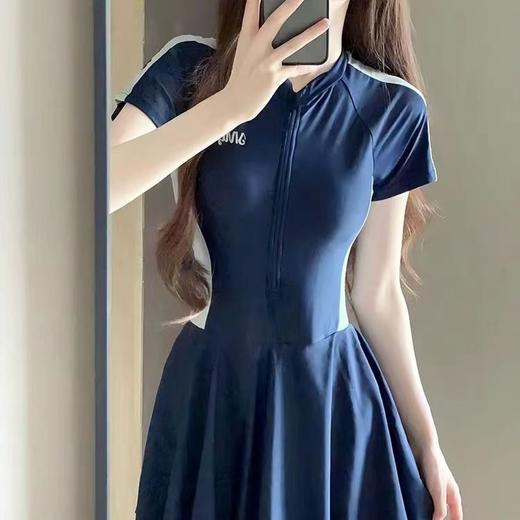 【半拉链设计❗️穿脱便捷】连衣裙式泳衣女高级感新款学生保守显瘦运动平角裤大码游泳装。rh 商品图3