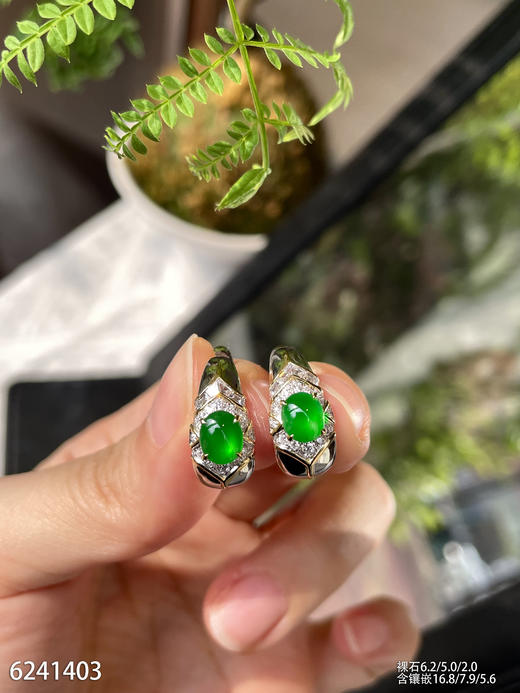 6241403，玻璃黄阳蛋面耳钉。具体价格微信咨询 商品图5