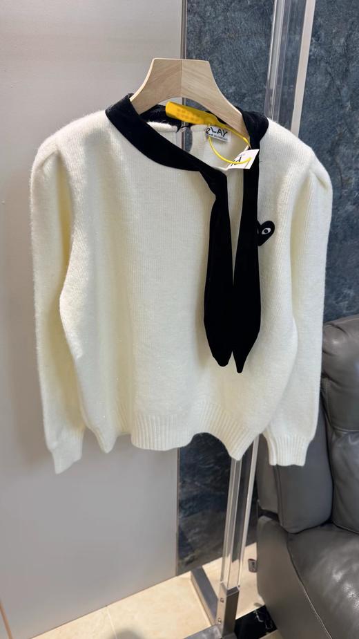 F032705春季新款温柔甜妹风丝绒蝴蝶结软糯亲肤针织圆领毛衣 商品图6