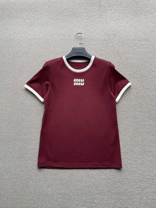 327-10 渠道圆正 miu大爆款 手工绣 红色撞色 基础款 减龄时髦 圆领短袖T恤 167/140我穿XL 商品图9