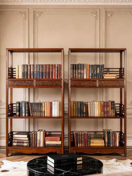 二十世纪	红木螭龙纹带围栏三层架格（一对） 商品图1