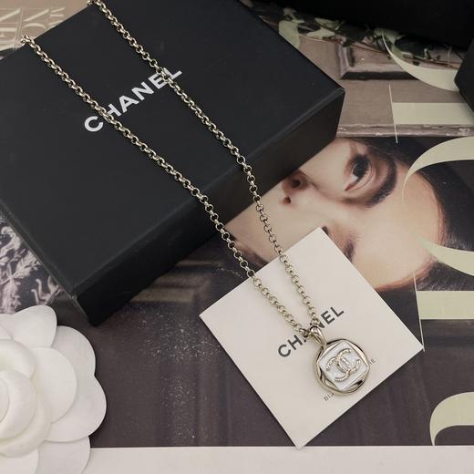 HD12 香奈儿 圆牌方珐琅项链黑/白 商品图2