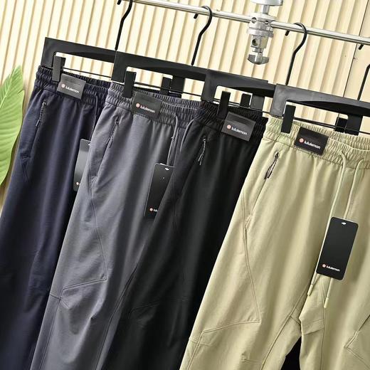 F032766春秋季新款轻量立体版型抽绳设计男士梭织长裤 商品图2